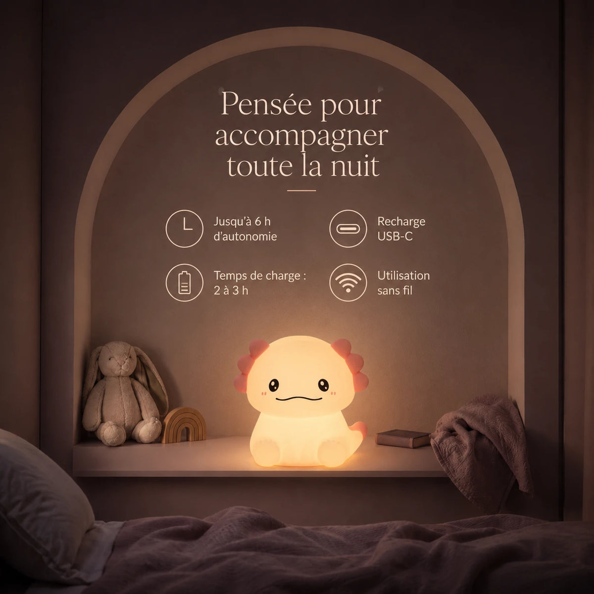 Infographie présentant l’autonomie, la recharge et l’utilisation sans fil de la veilleuse en forme d’axolotl assis.