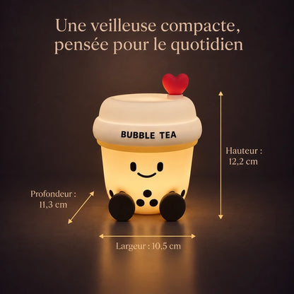 Dimensions de la veilleuse en forme de bubble tea : 10,5 cm de large, 12,2 cm de haut et 11,3 cm de profondeur.